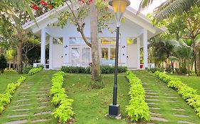 Carmelina Beach Resort Ho Tram